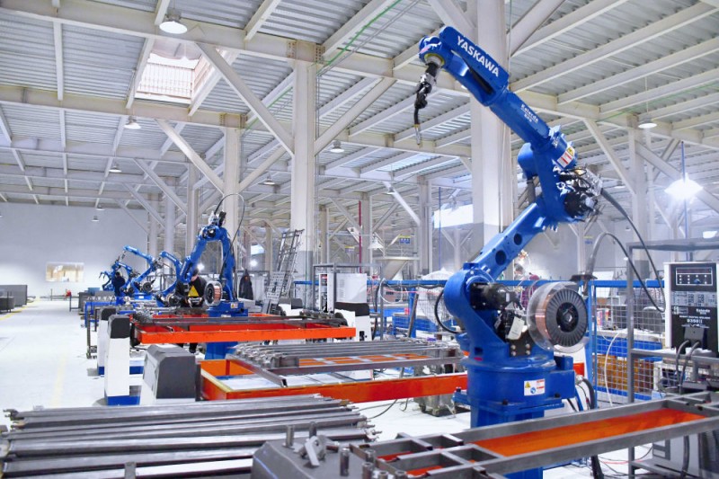 Интелигентна роботска рука